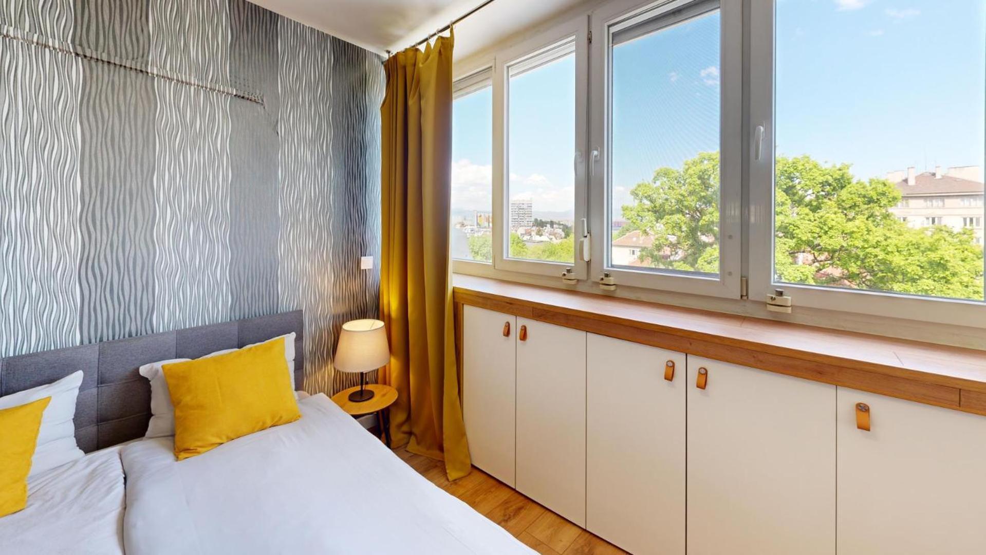 Modern City Stay Apartment 4 Min Walk From Alexander Nevski София Екстериор снимка